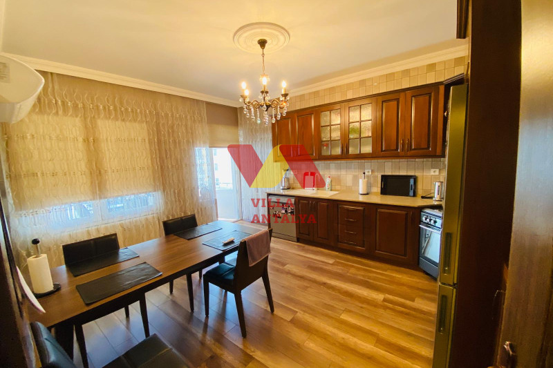 Квартира в Анталии Коньяалты в 100 м от моря. Фото 2